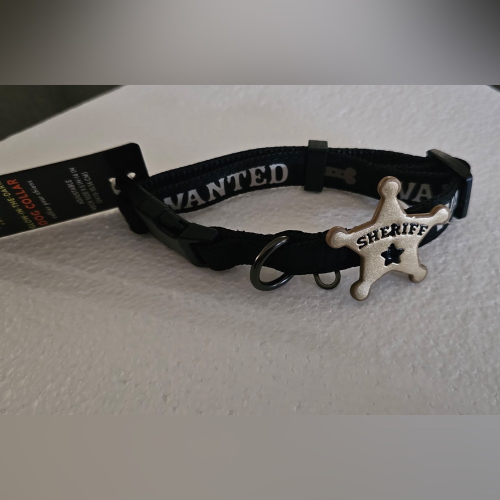 Thrills & Chills Sheriff Glow In The Dark Dog Collar (S)
